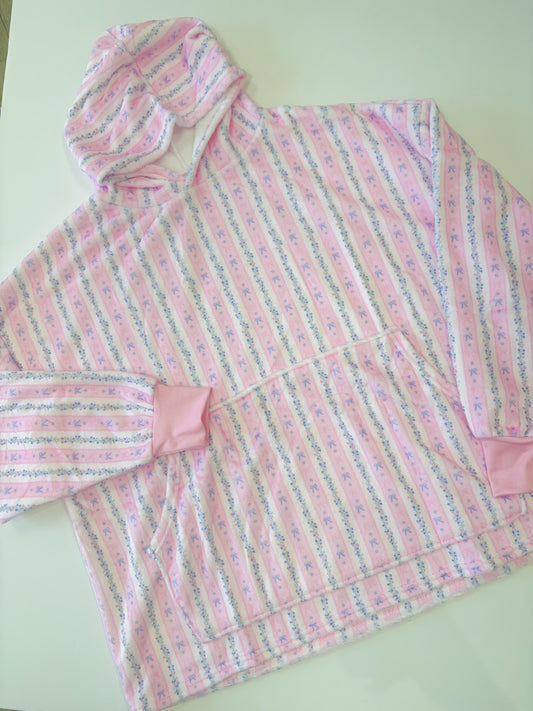 Floral Stripes Plush Cozy