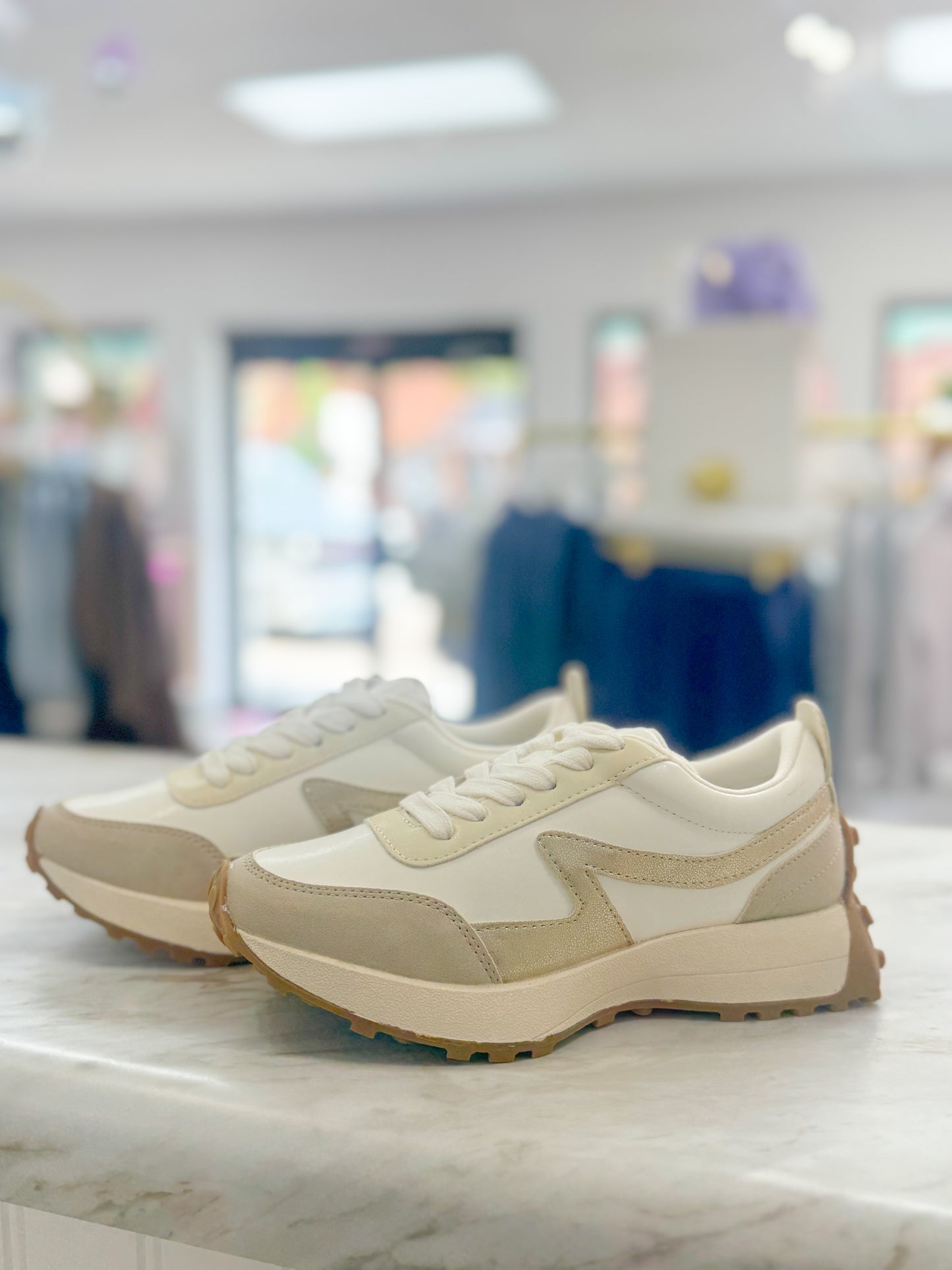 Samyra White Sneaker