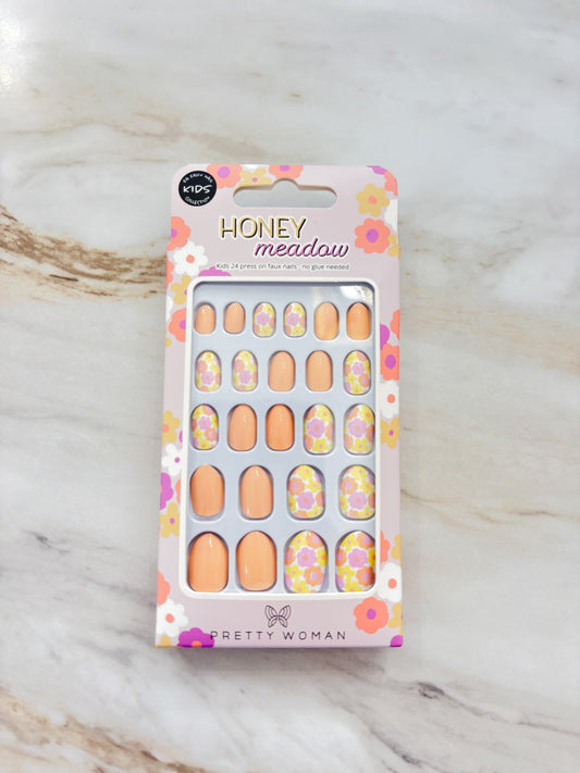 Honey Meadow Artificial Nails